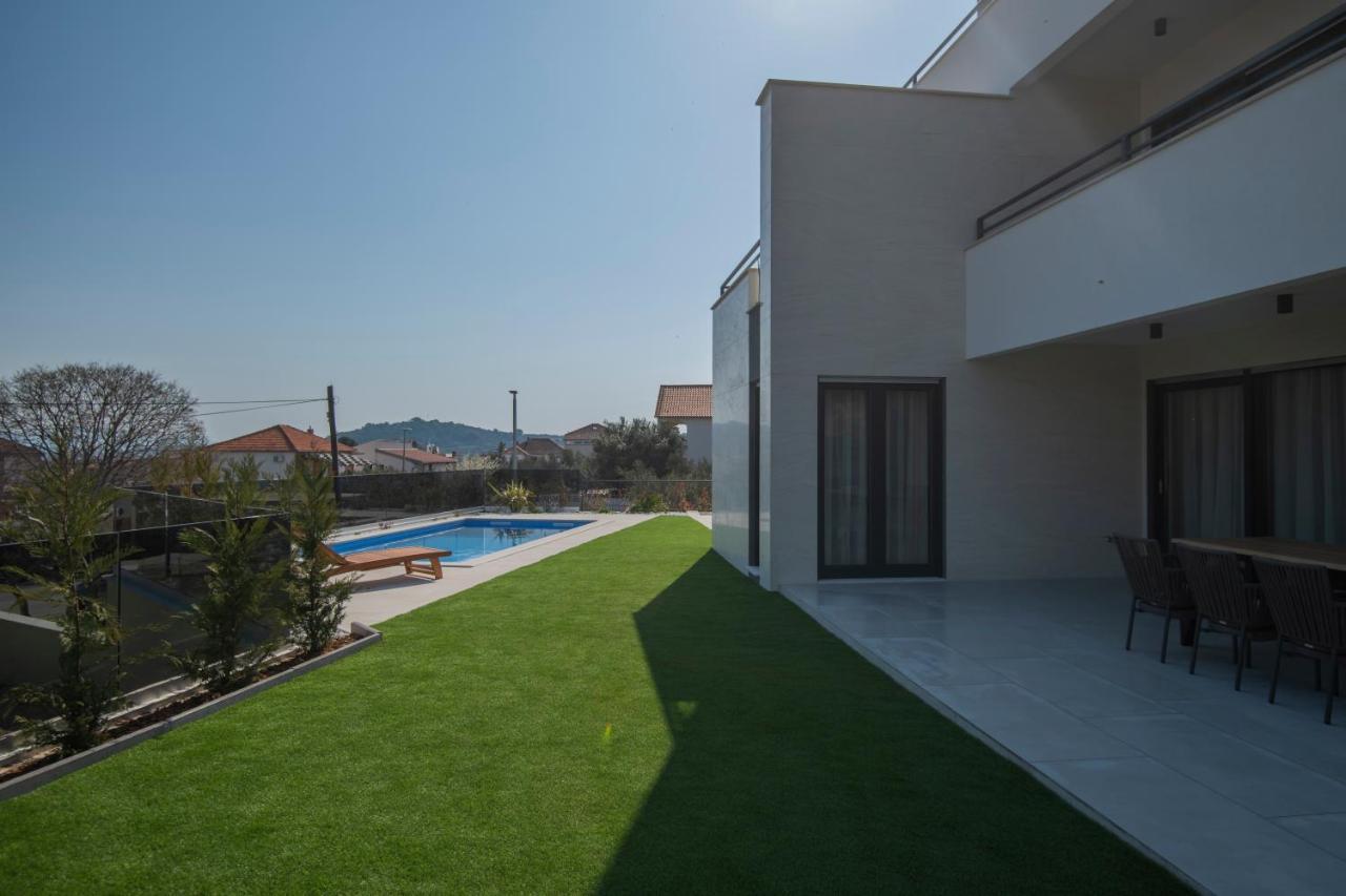Apartment Magna Luxury Murter